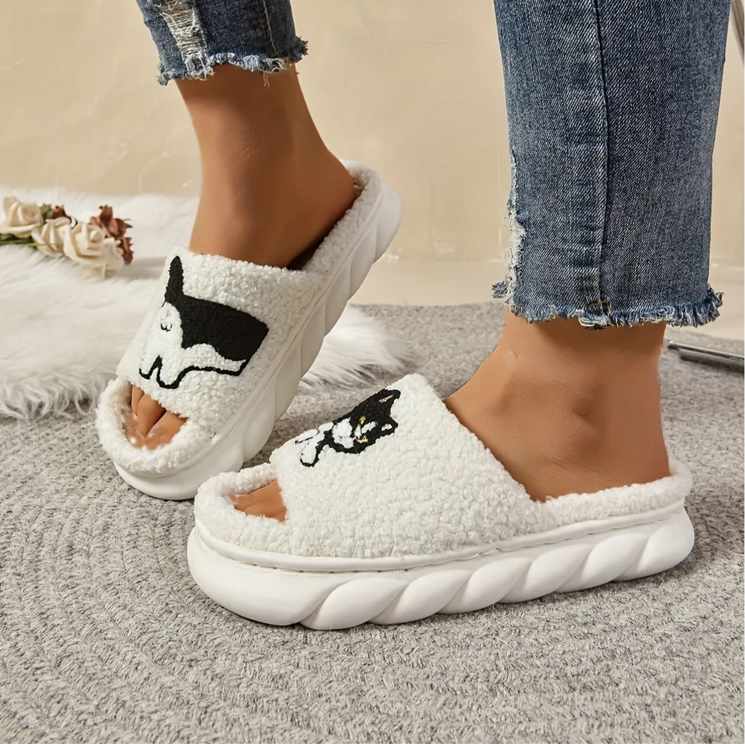 Elizabeth´s Cat Slippers