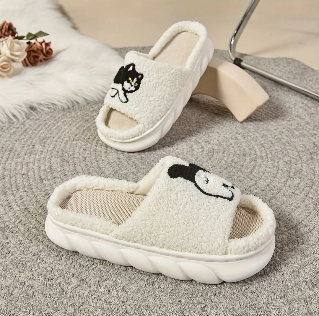Elizabeth´s Cat Slippers